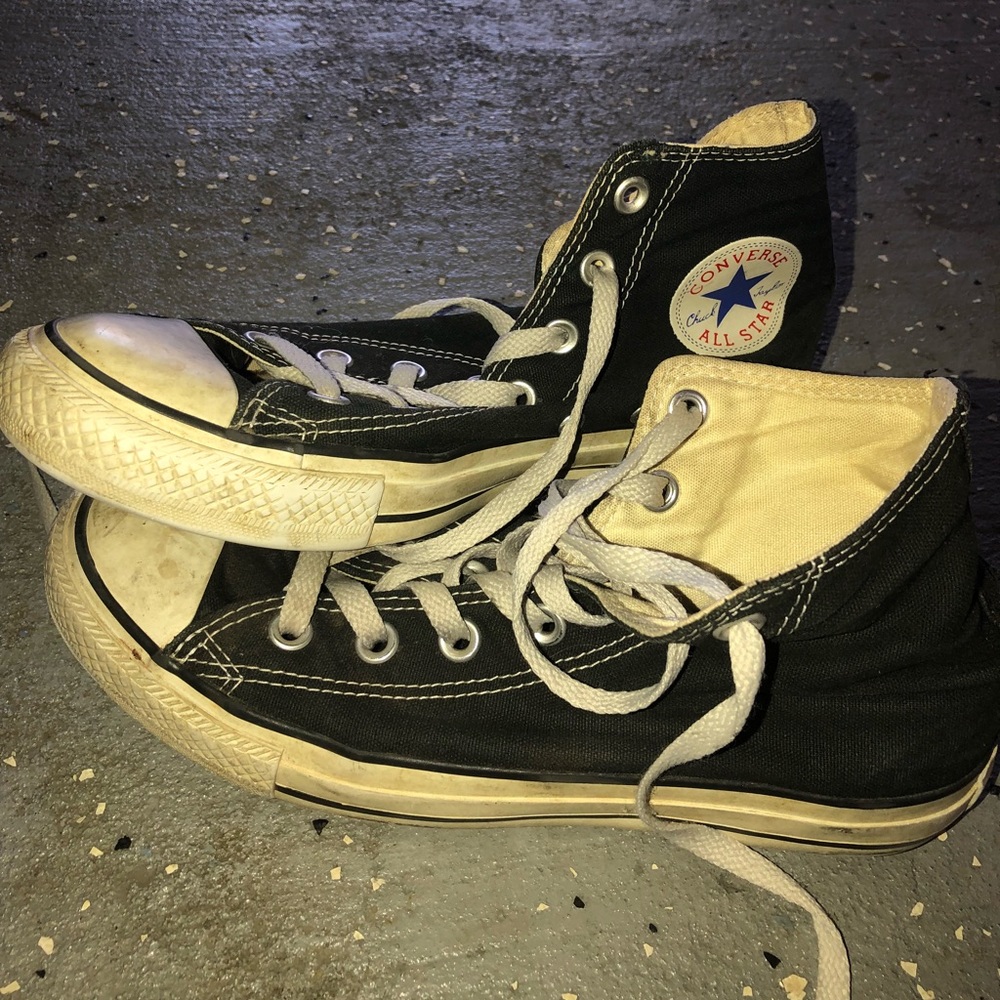 Black high top converse